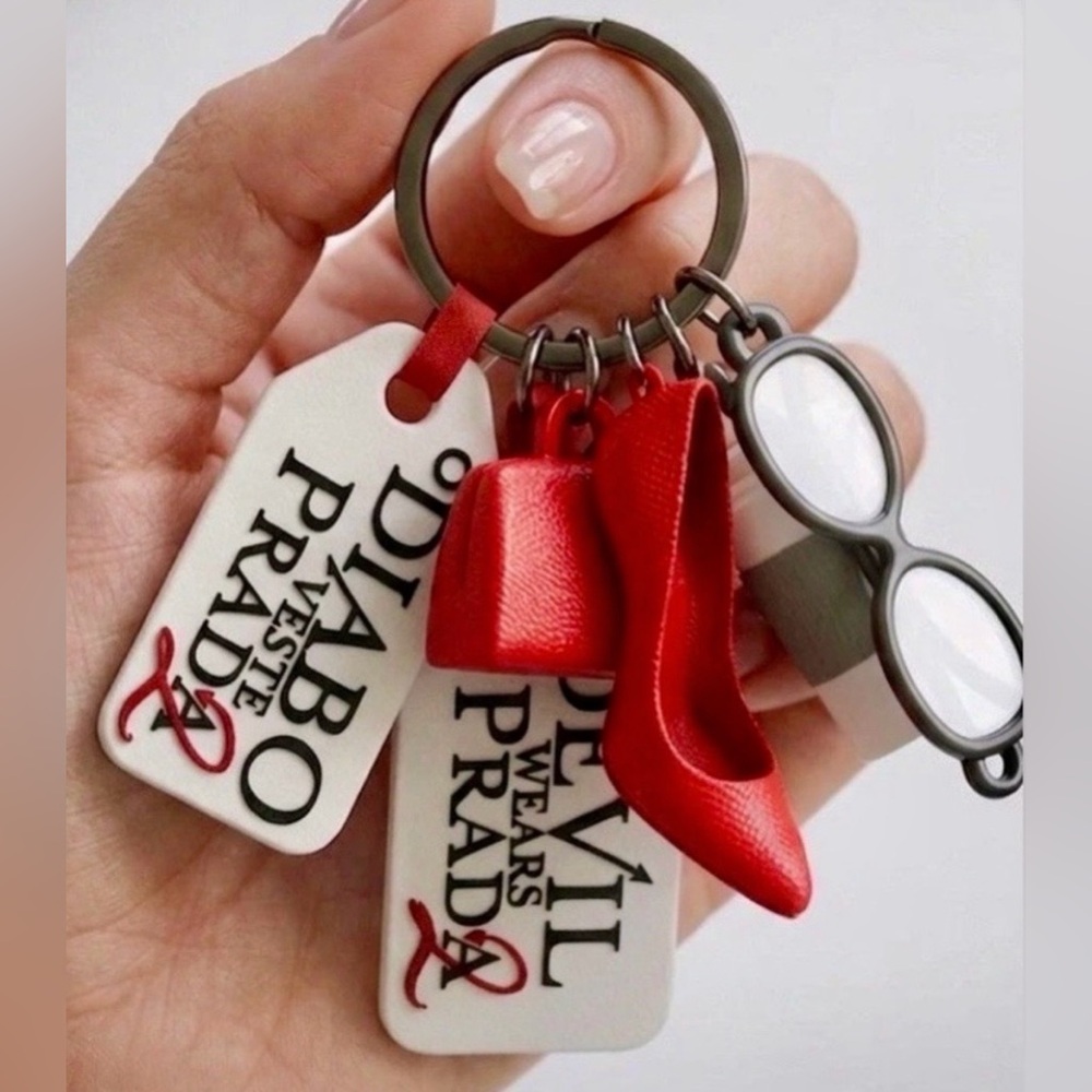 THE DEVIL WEARS PRADA Keychain w/White Logo Charms Fashion/Novelty 
$FIRM$